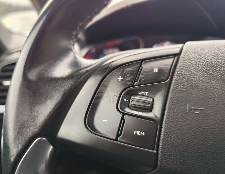 Citroën DS5 Hatchback 2,0 l 120 kw