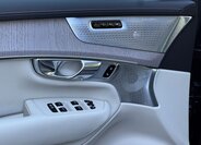 Volvo XC90 SUV / Terénní 2,0 l 184 kw