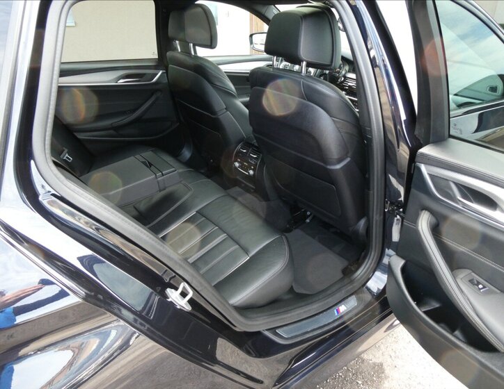 BMW Řada 5 Kombi 3,0 l 235 kw