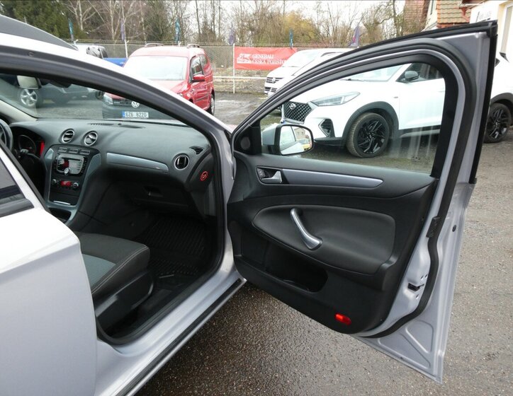 Ford Mondeo Kombi 1,6 l 85 kw