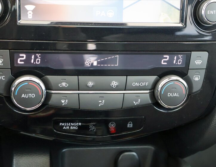 Nissan Qashqai SUV / Terénní 1,2 l 85 kw