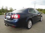 Volkswagen Jetta Sedan / Limuzína 2,0 l 125 kw