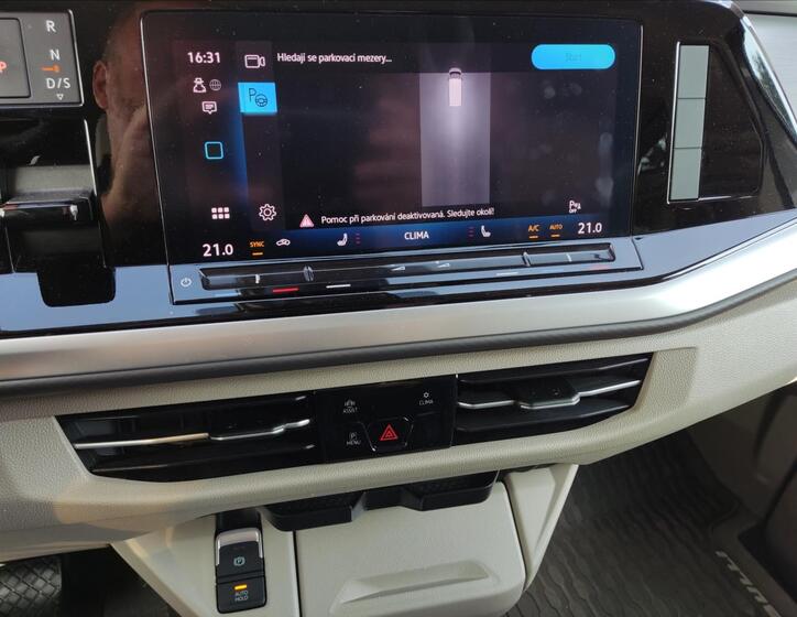 Volkswagen Multivan 13