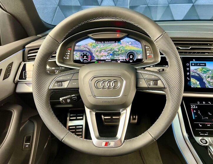 Audi Q8 SUV 3,0 l 210 kw