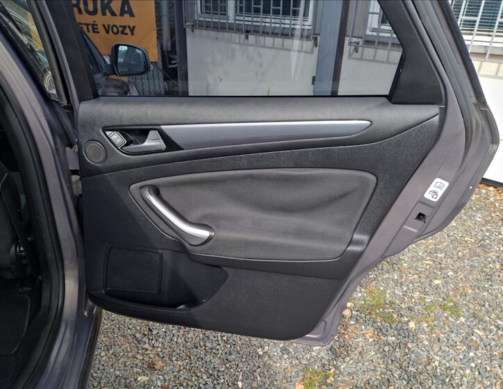 Ford Mondeo Kombi 2,0 l 120 kw