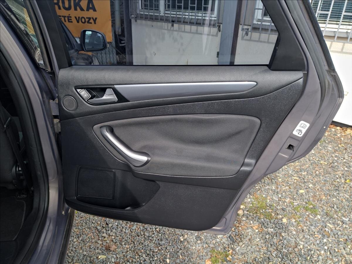 Ford Mondeo Kombi 2,0 l 120 kw