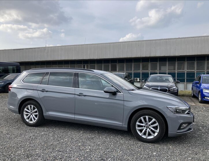 Volkswagen Passat Kombi 2,0 l 110 kw