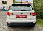 Seat Arona 5