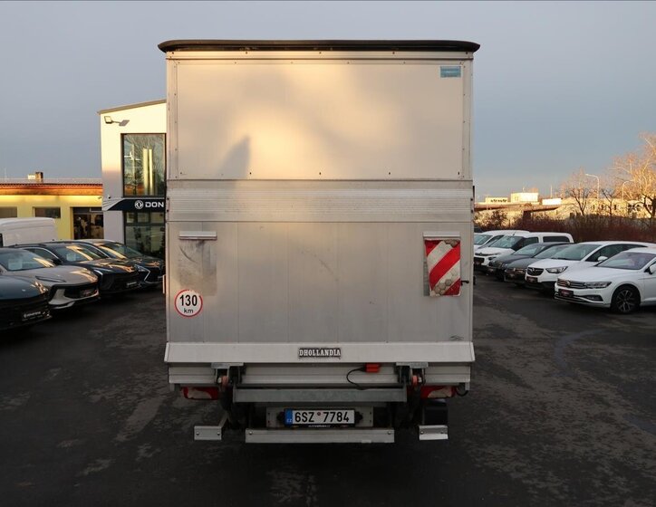 Mercedes-Benz Sprinter 8