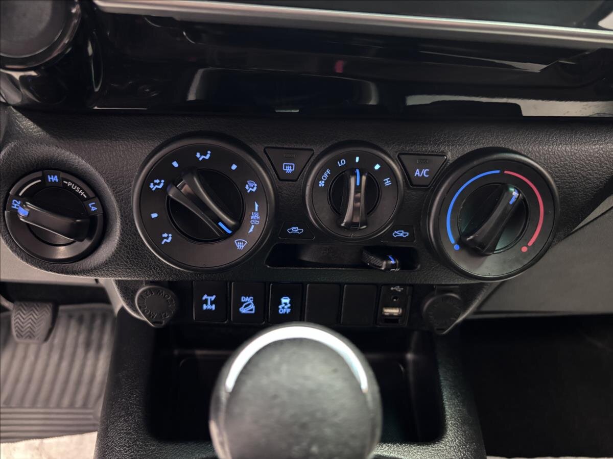 Toyota Hilux Pick-up 2,4 l 110 kw