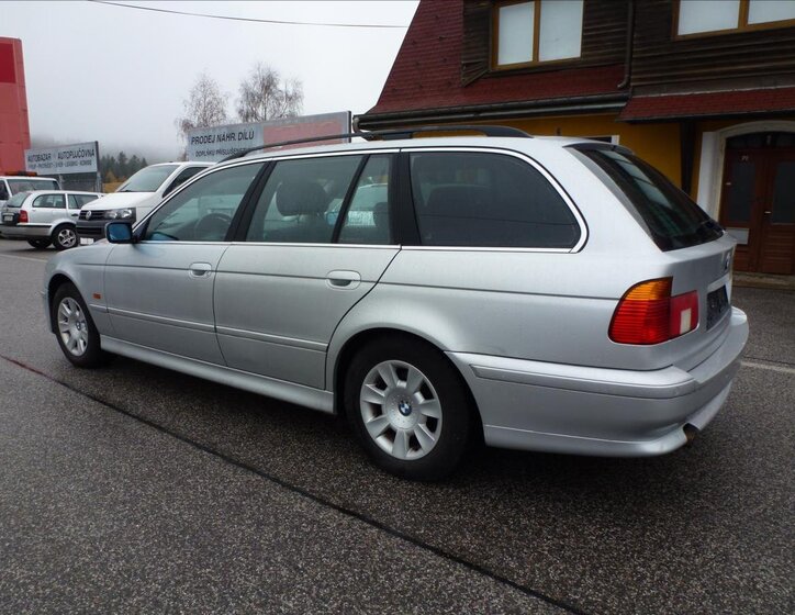 BMW Řada 5 Kombi 2,2 l 125 kw