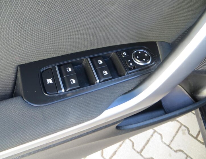 KIA Ceed Hatchback 1,5 l 118 kw