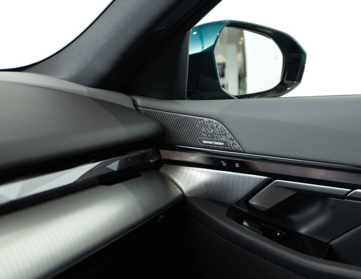 BMW i5 Sedan / Limuzína 0,0 250 kw