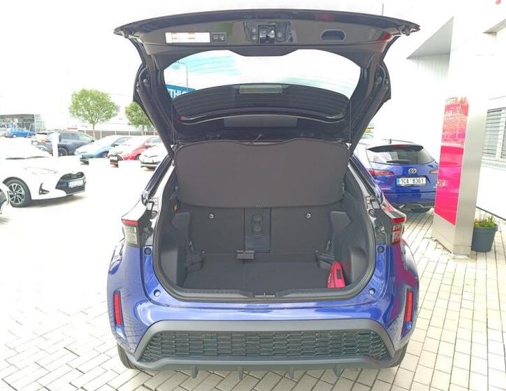 Toyota Yaris Cross 16