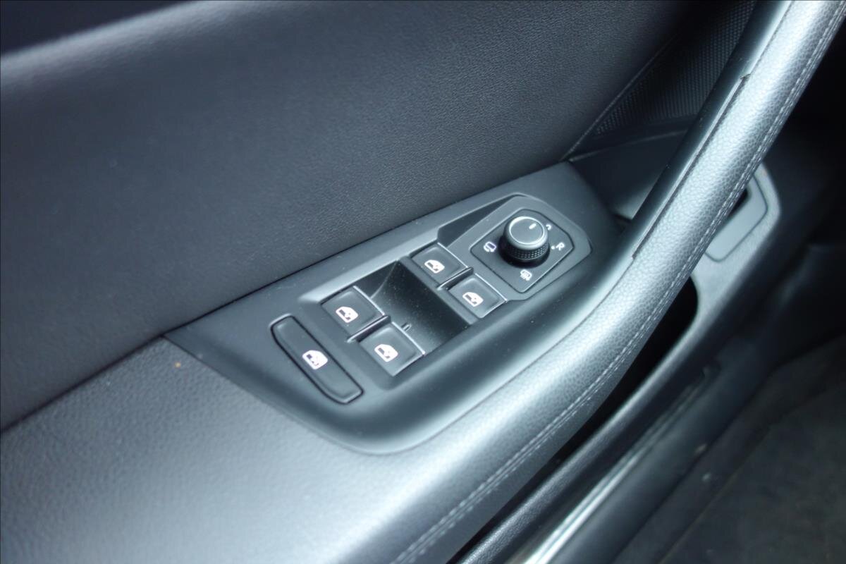 Volkswagen Passat Sedan 2,0 l 140 kw