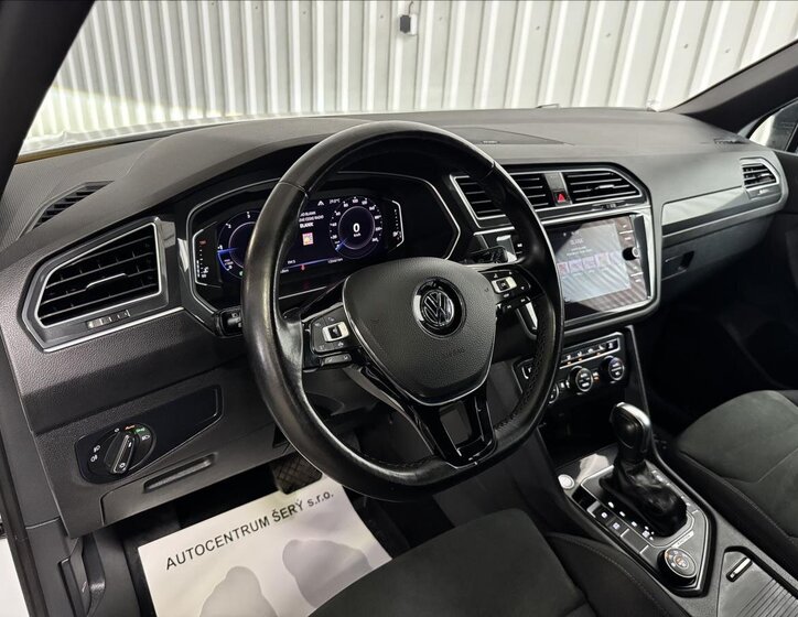 Volkswagen Tiguan 16