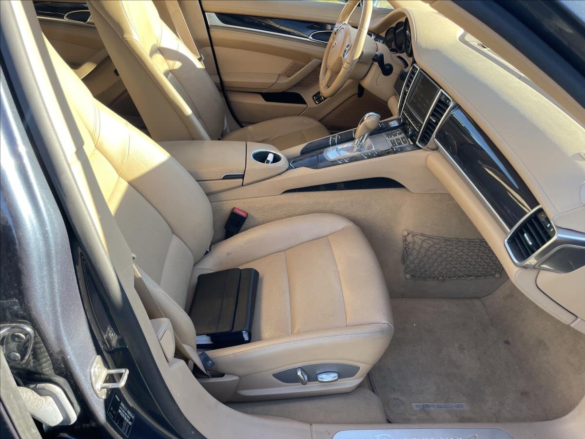 Porsche Panamera Hatchback 3,6 l 220 kw