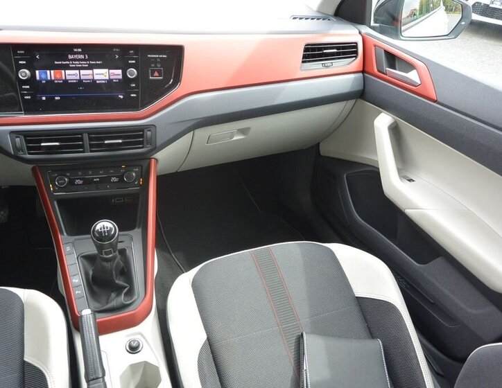 Volkswagen Polo Hatchback 999,0 70 kw