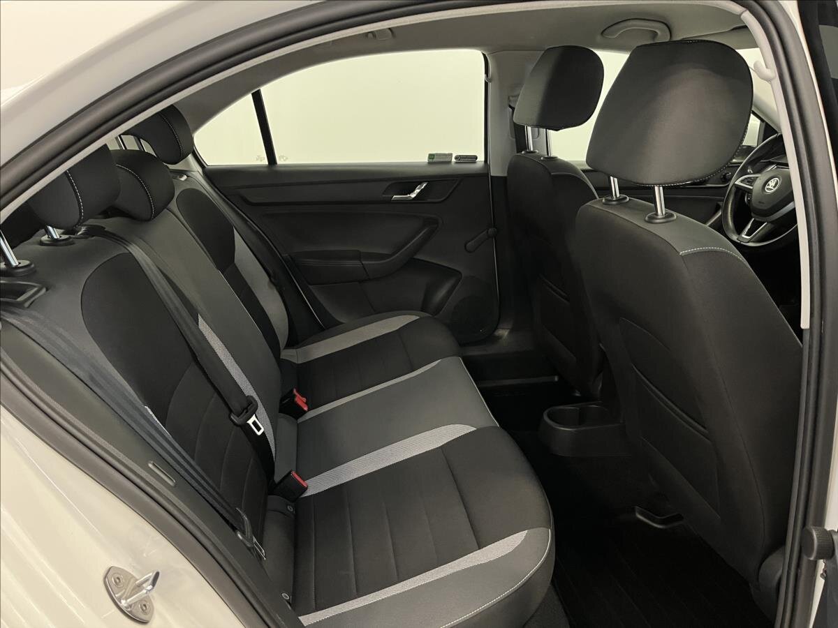 Škoda Rapid Liftback 1,2 l 66 kw