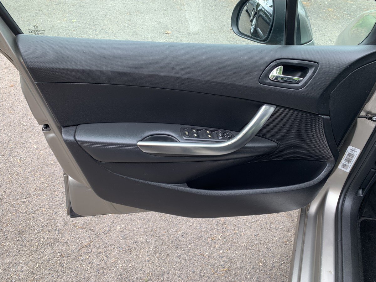 Peugeot 308 Kombi 1,6 l 82 kw