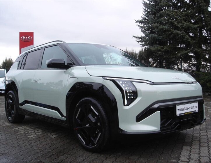KIA EV3 SUV / Terénní 0,0 150 kw
