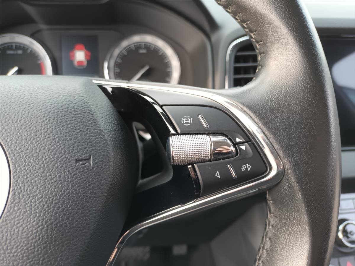 Škoda Karoq SUV / Terénní 1,5 l 110 kw