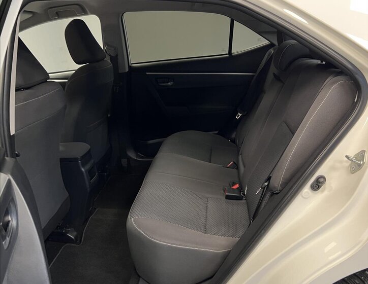 Toyota Corolla Sedan 1,6 l 97 kw