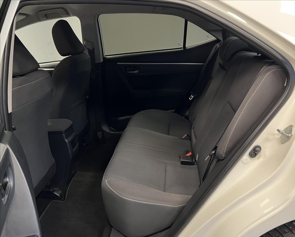 Toyota Corolla Sedan 1,6 l 97 kw