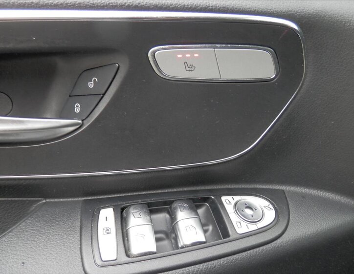 Mercedes-Benz Vito 32