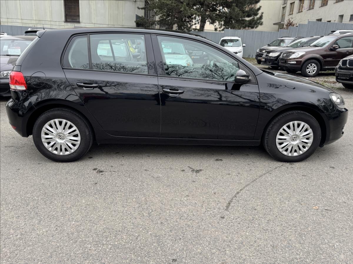 Volkswagen Golf Hatchback 1,6 l 77 kw