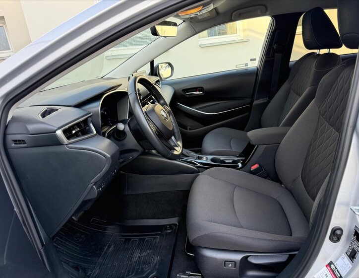 Toyota Corolla Sedan / Limuzína 1,8 l 72 kw