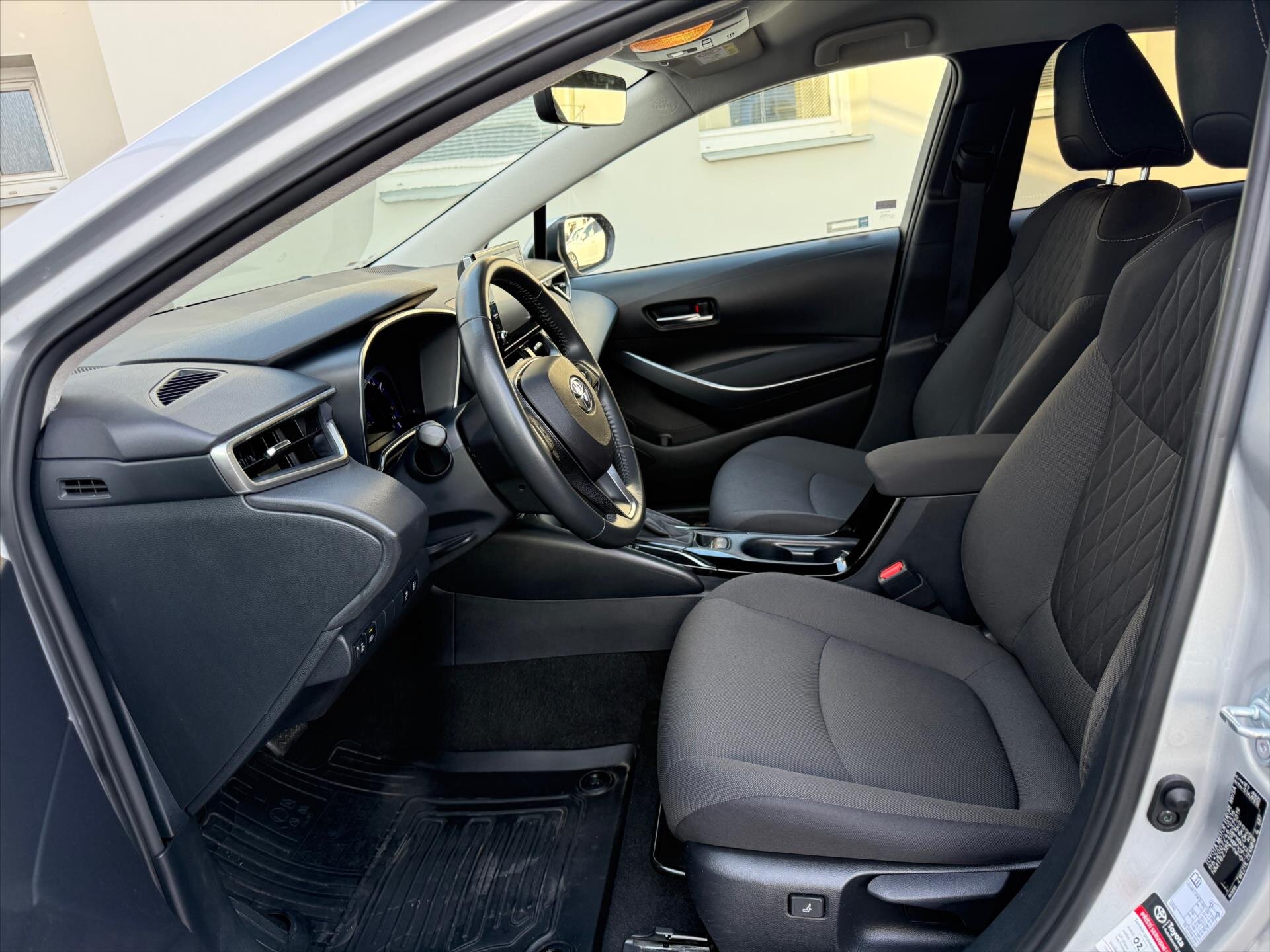 Toyota Corolla Sedan / Limuzína 1,8 l 72 kw