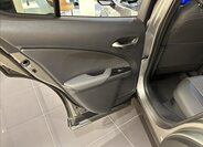 Lexus UX 250h SUV / Terénní 2,0 l 135 kw