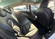 Tesla Model 3 Sedan / Limuzína 0,0 100 kw