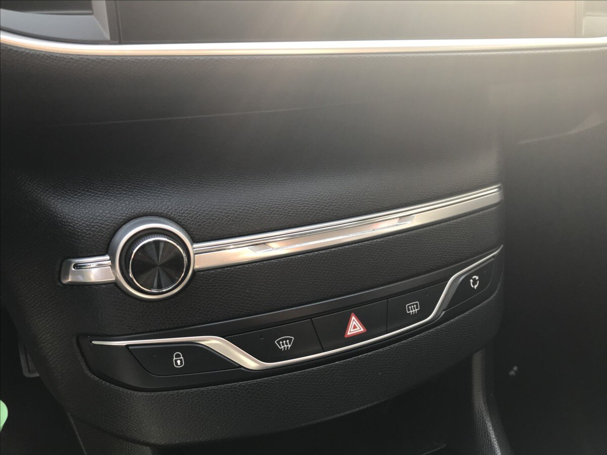 Peugeot 308 Kombi 1,5 l 75 kw