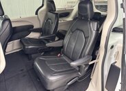 Chrysler Pacifica 23