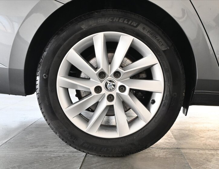 Škoda Superb Kombi 2,0 l 110 kw