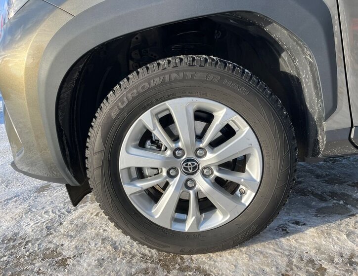 Toyota Yaris Cross 27