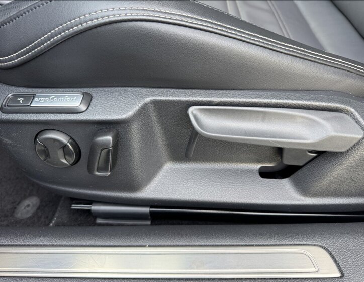 Volkswagen Passat Kombi 1,5 l 110 kw