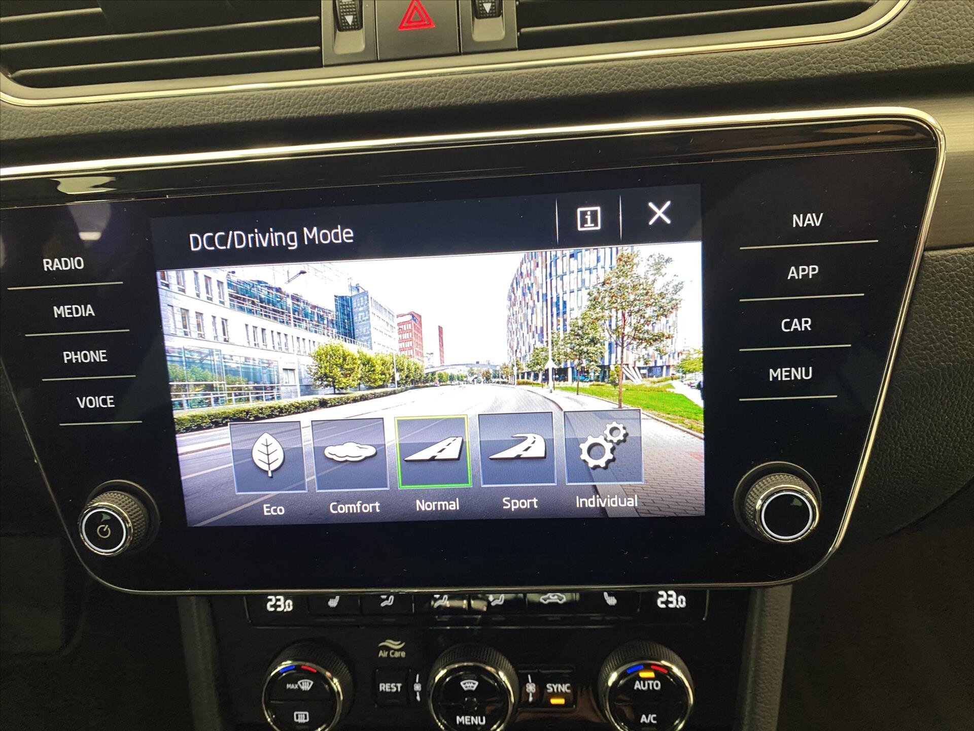 Škoda Superb Liftback 2,0 l 140 kw