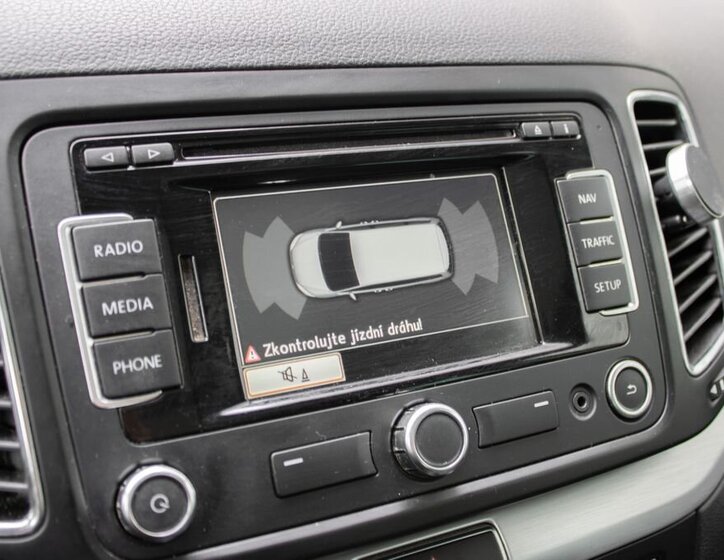 Volkswagen Sharan MPV 2,0 l 103 kw