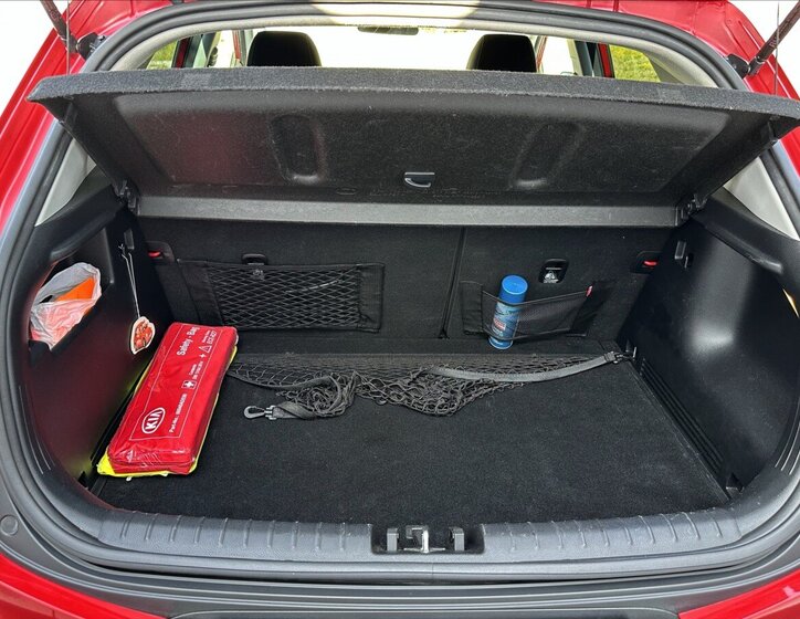 KIA Stonic SUV / Terénní 1,6 l 81 kw