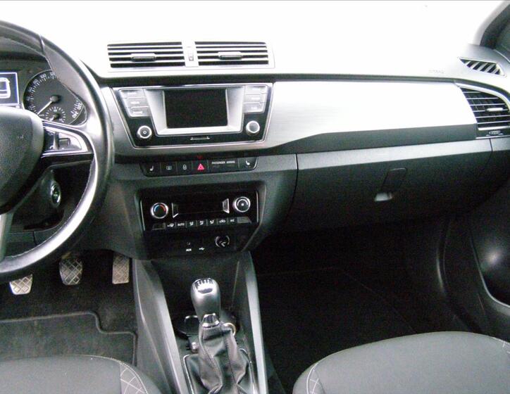 Škoda Fabia 16