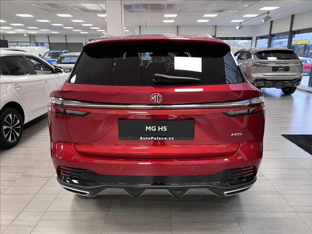 MG HS