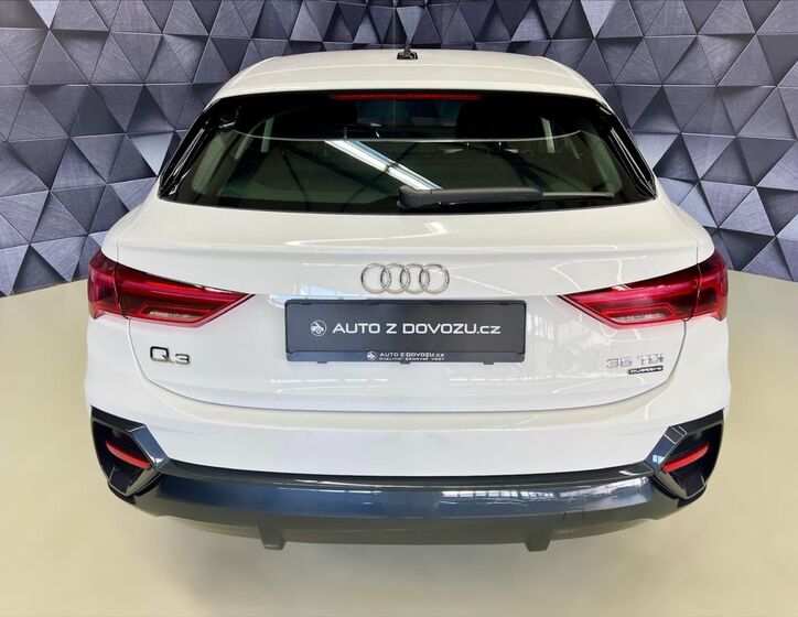 Audi Q3 6