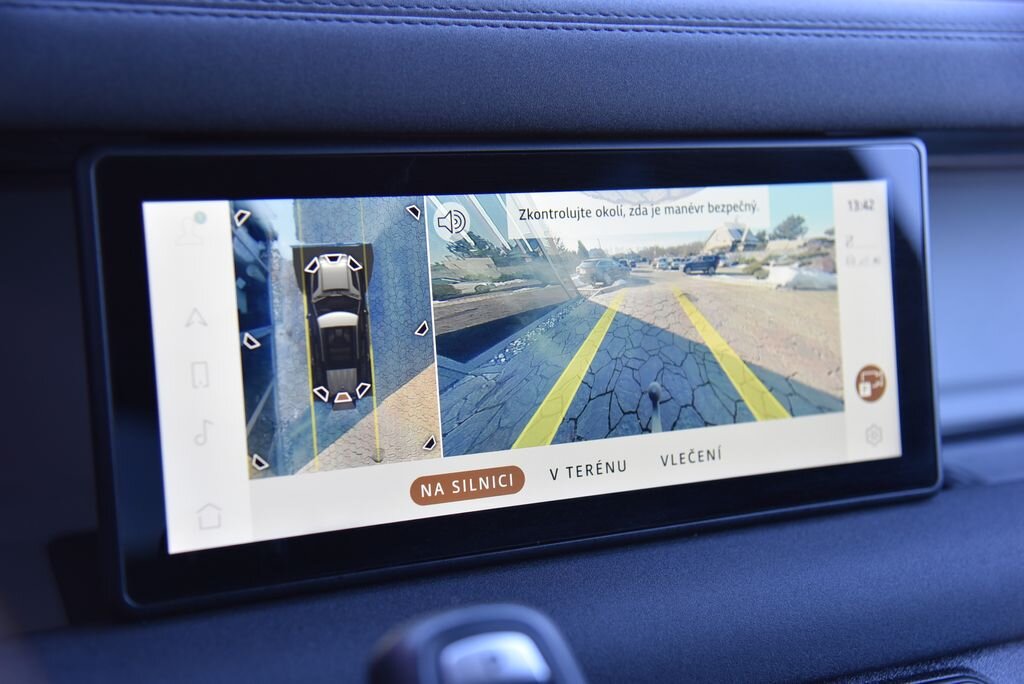 Land Rover Defender SUV 3,0 l 183 kw