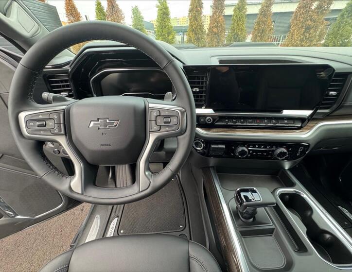 Chevrolet Silverado 14