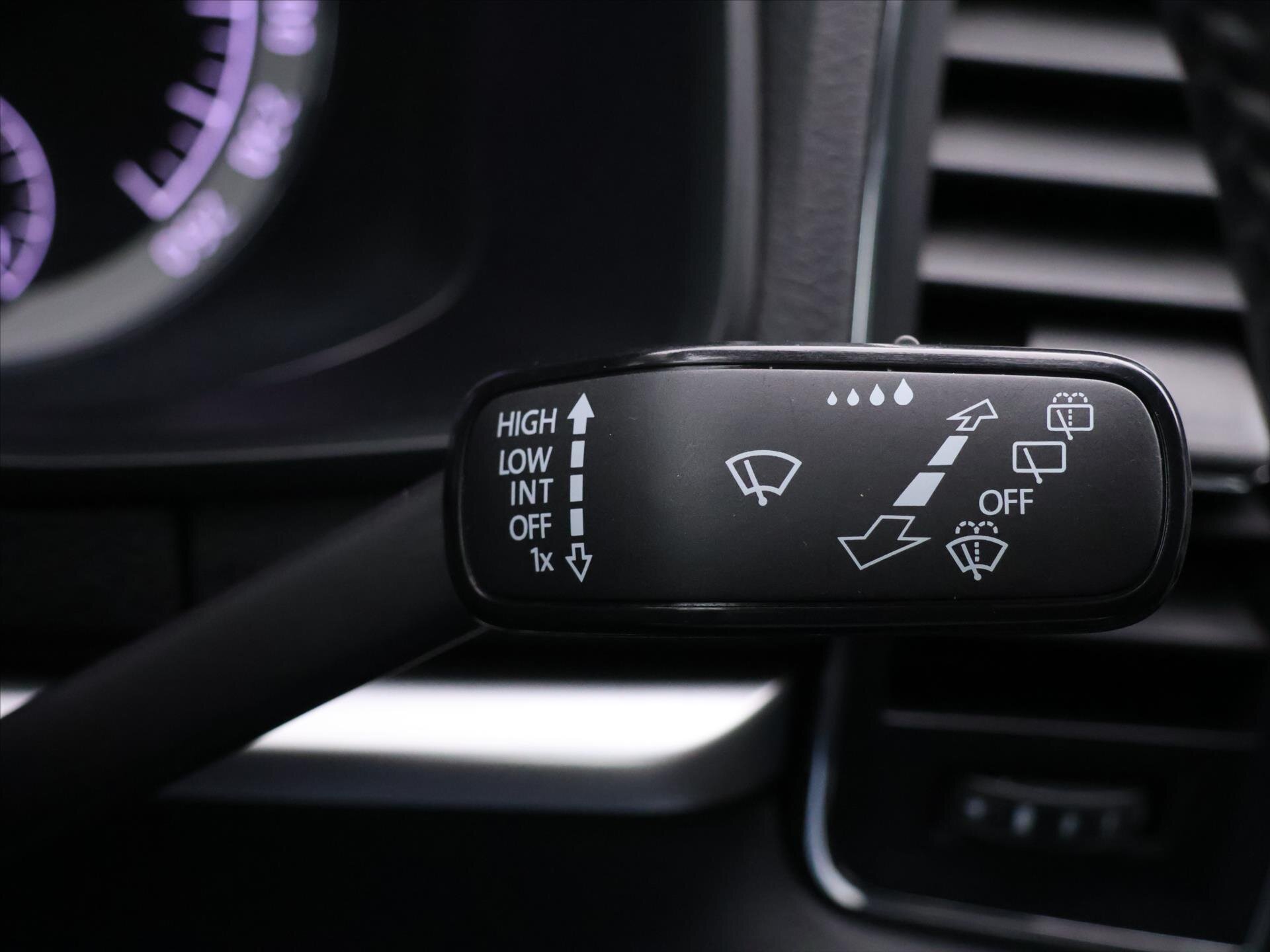 Škoda Karoq SUV / Terénní 2,0 l 85 kw