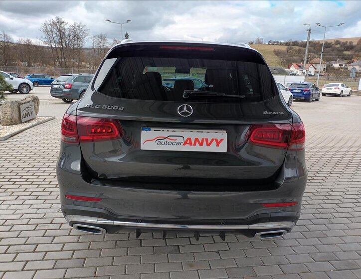 Mercedes-Benz GLC SUV / Terénní 2,0 l 180 kw