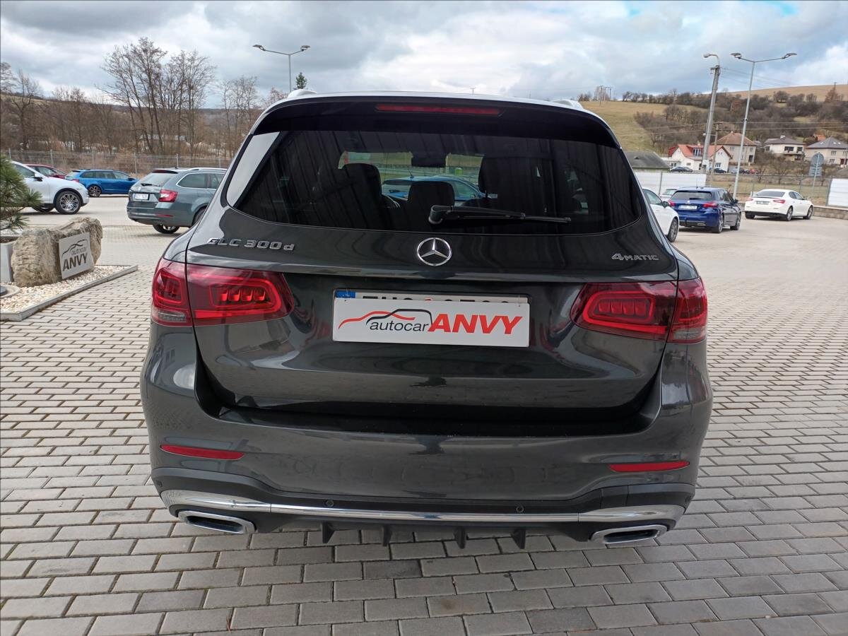 Mercedes-Benz GLC SUV / Terénní 2,0 l 180 kw